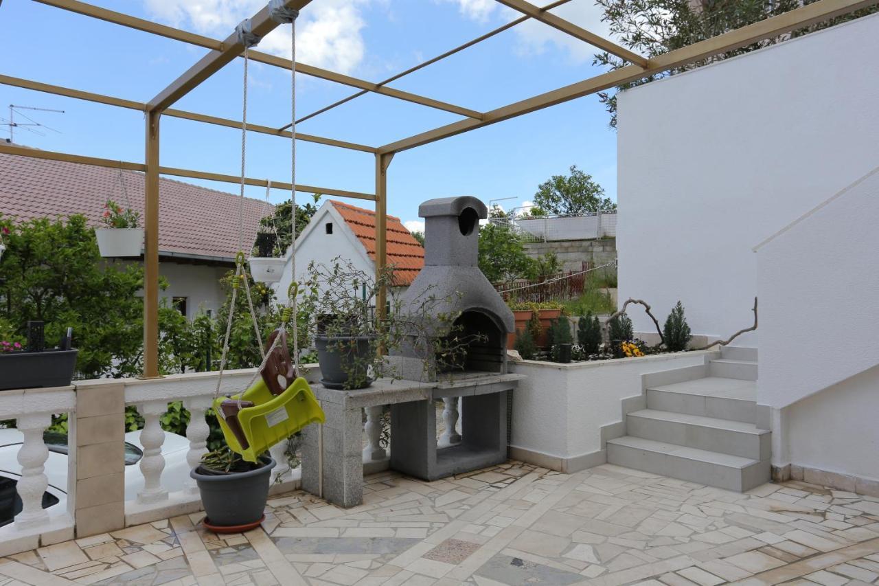 Apartments With A Parking Space Mastrinka, Ciovo - 4324 Τρογκίρ Εξωτερικό φωτογραφία